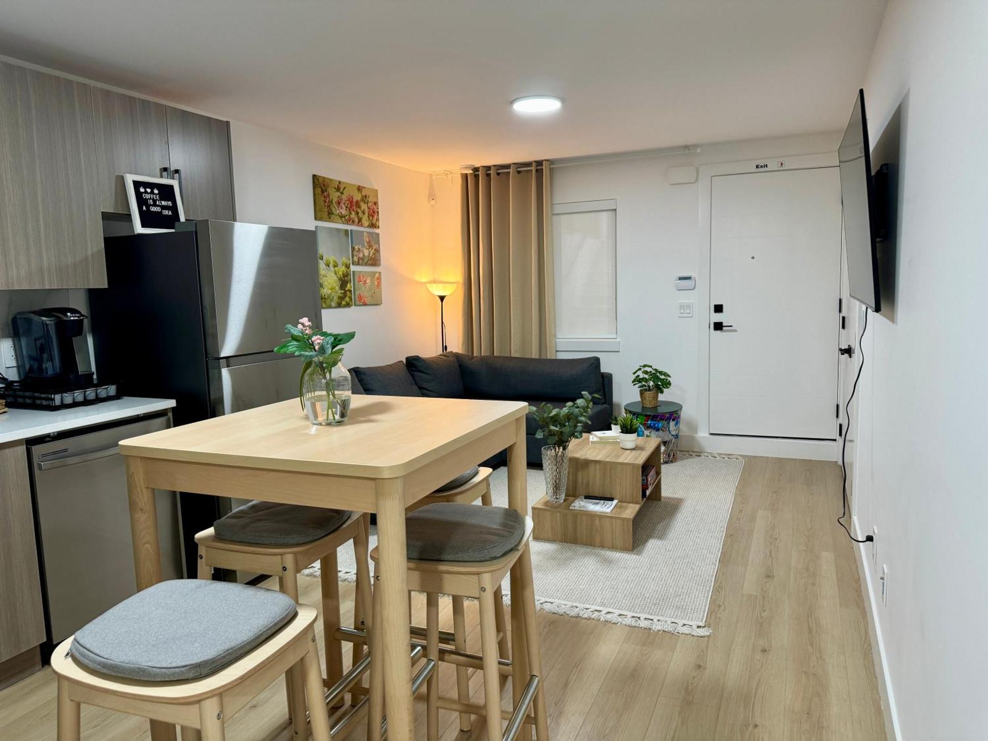 The Sunset Haven- Cozy 2Br Basement Suite Near White Rock Surrey Luaran gambar
