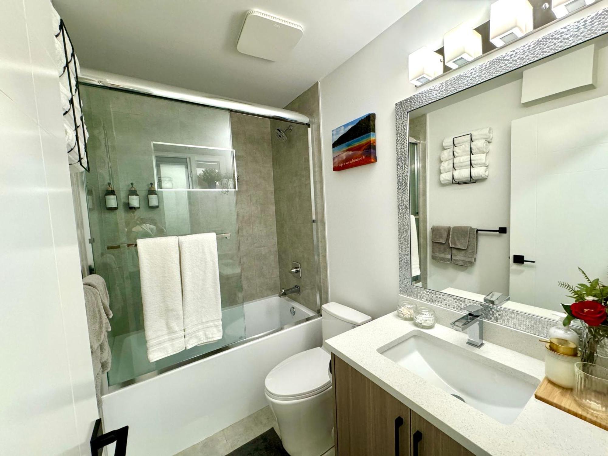 The Sunset Haven- Cozy 2Br Basement Suite Near White Rock Surrey Luaran gambar