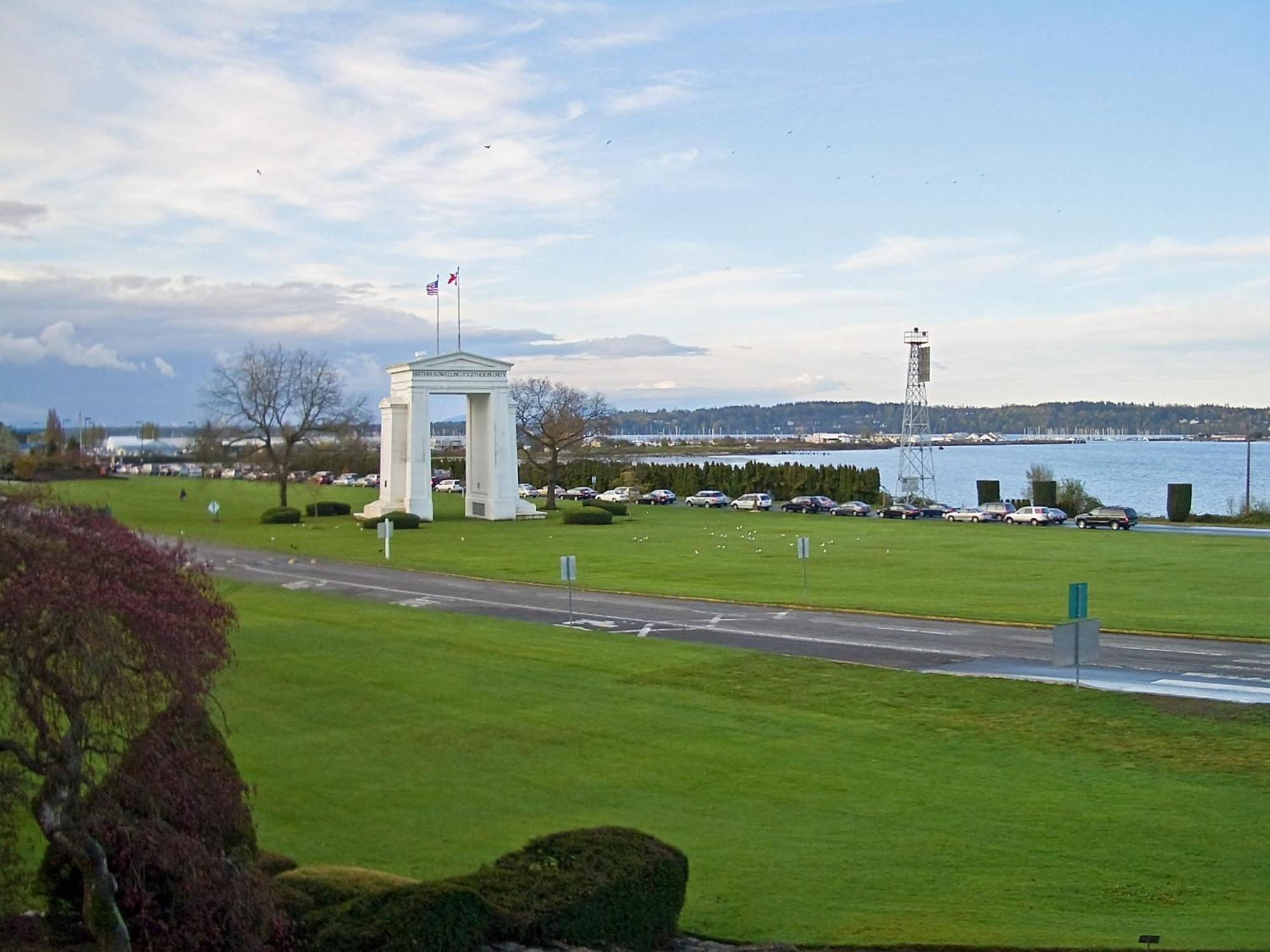The Sunset Haven- Cozy 2Br Basement Suite Near White Rock Surrey Luaran gambar